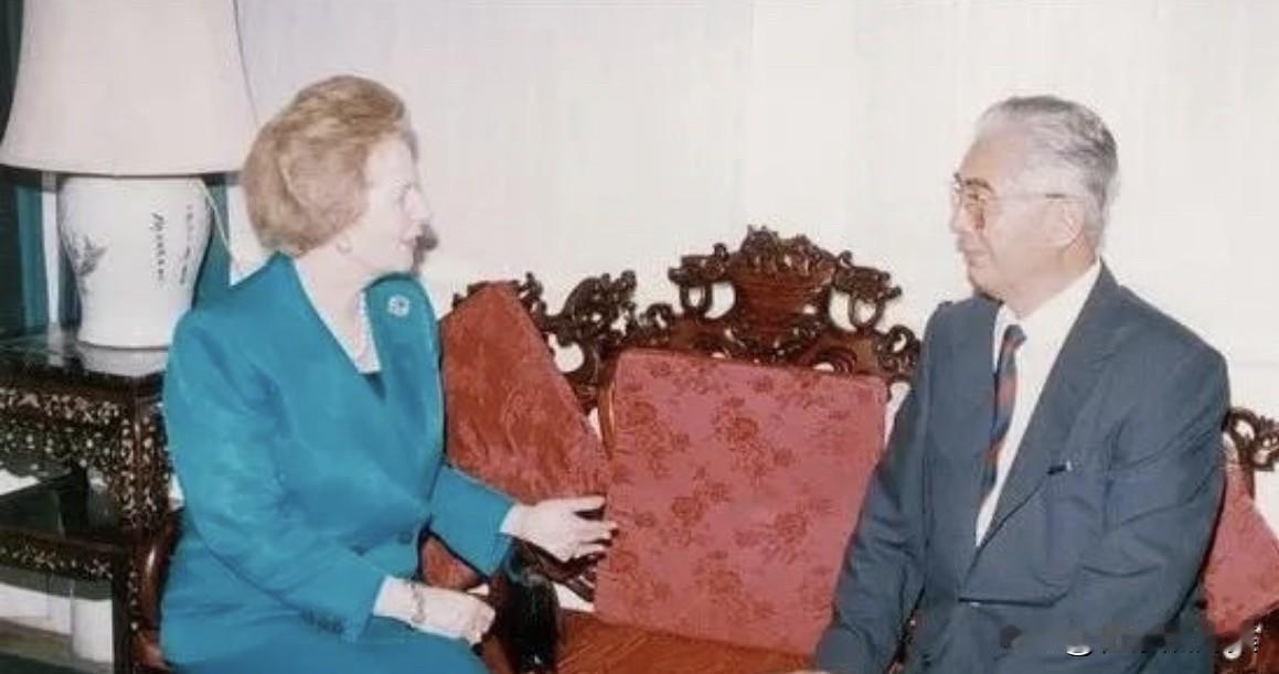 1991年9月11日，​荣毅仁设家宴款待英国前首相撒切尔夫人。​到了1991年，
