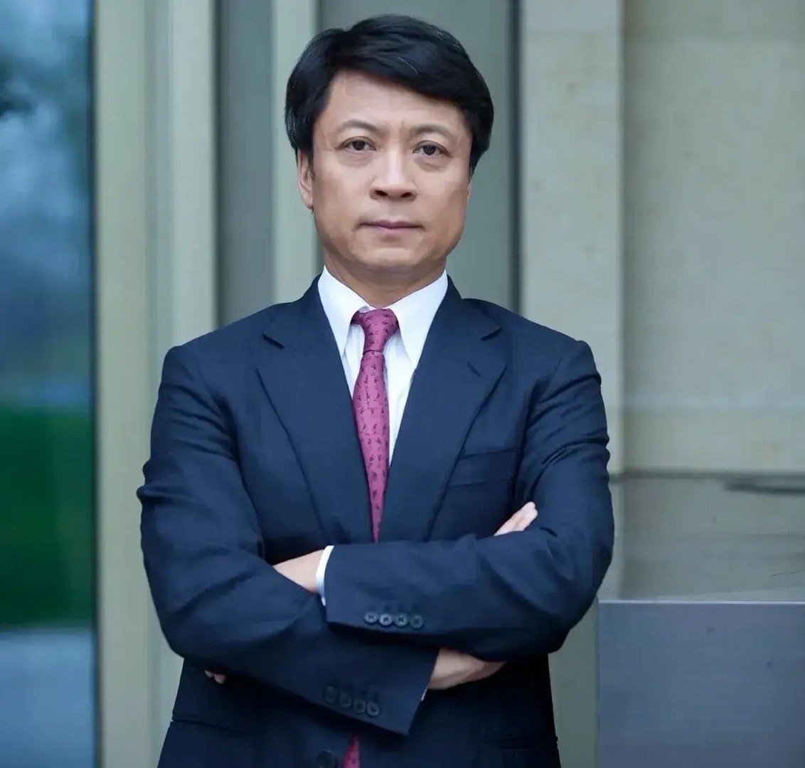 孙宏斌，一个在商业领域摸爬滚打多年的企业家，他的名字曾与融创中国的辉煌成就紧密相