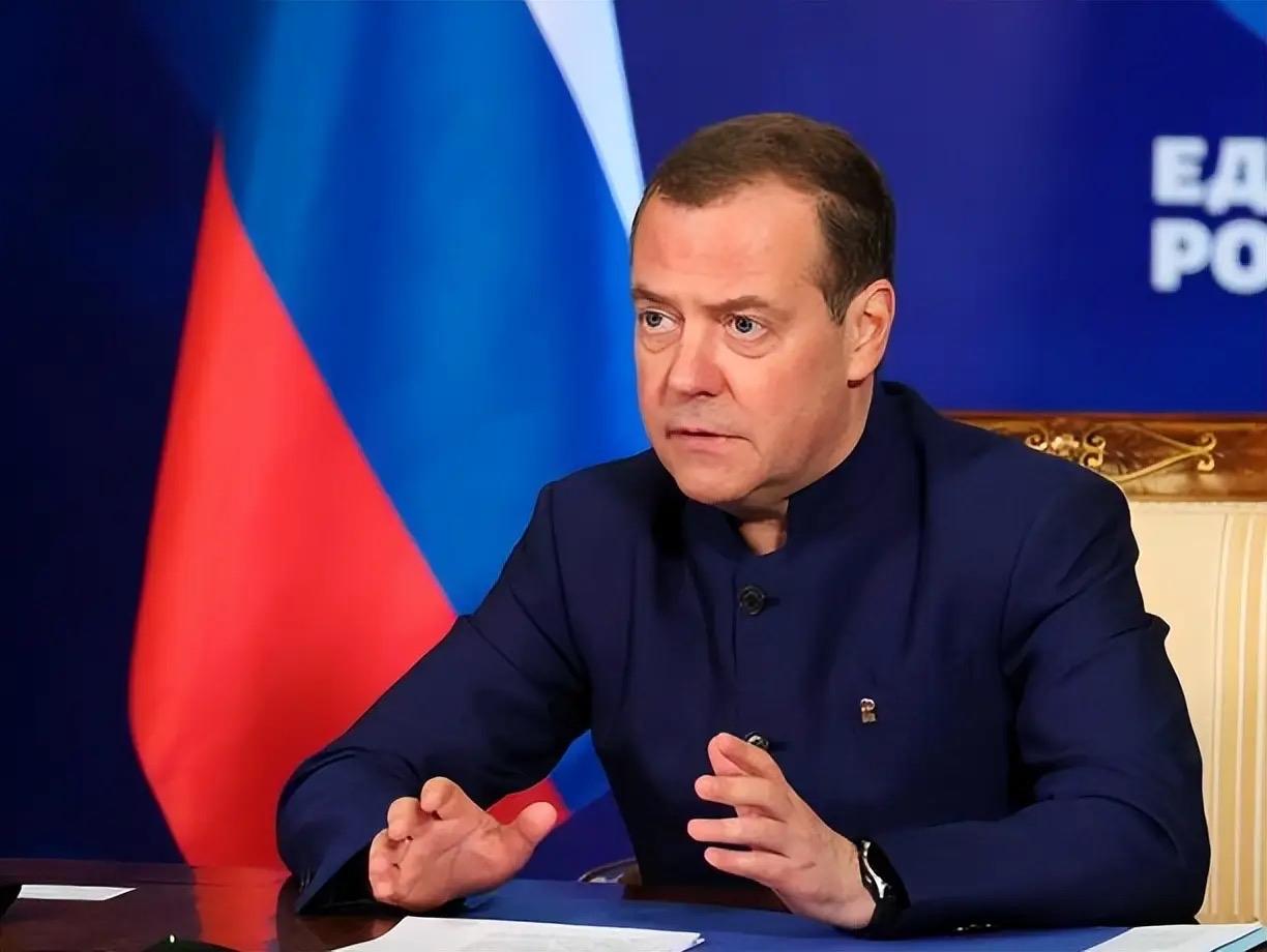 看俄罗斯人的发言，他们完全没有把乌克兰当成是独立的国家。据今日俄罗斯RT报道，俄