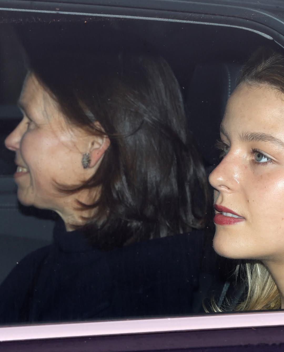 英国王室🇬🇧12月16日，查尔斯三世国王邀请家族成员们出席在白金汉宫举办的