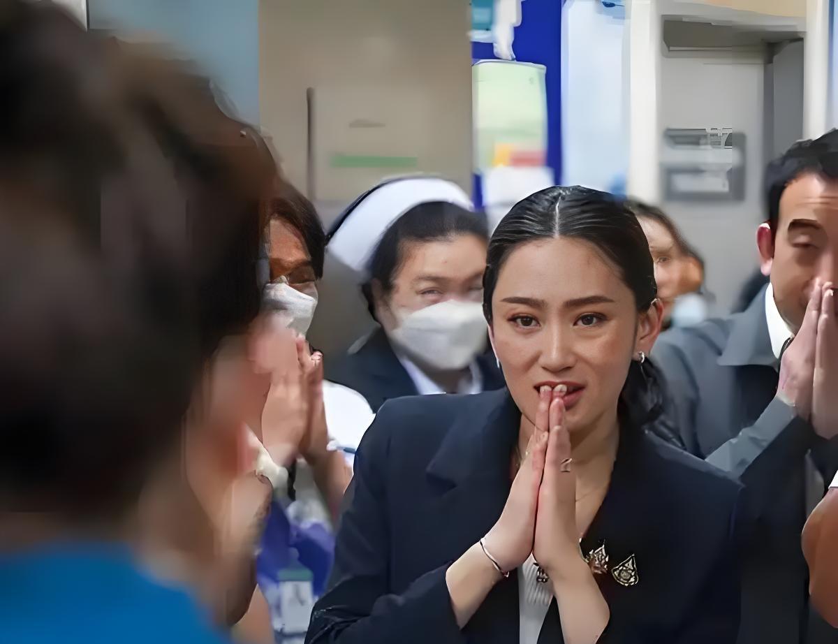 佩通坦最后一次机会临近，恐遭变数。8月2日，曼谷举行了大型游行活动，此时搞游行