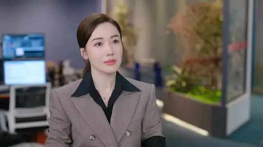 《新闻女王2》这部剧拍出了我想要的大女主和职场群像的感觉，剧情不浮夸不弱智