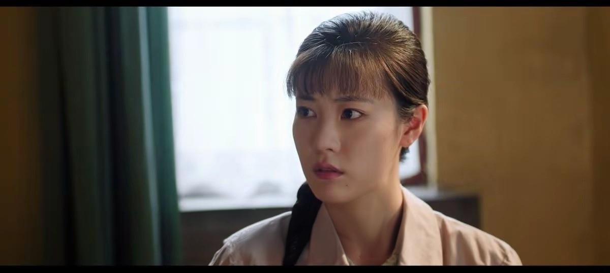 追剧《纯真年代的爱情》有一个细节明显的不符合实际。凌漪是经过