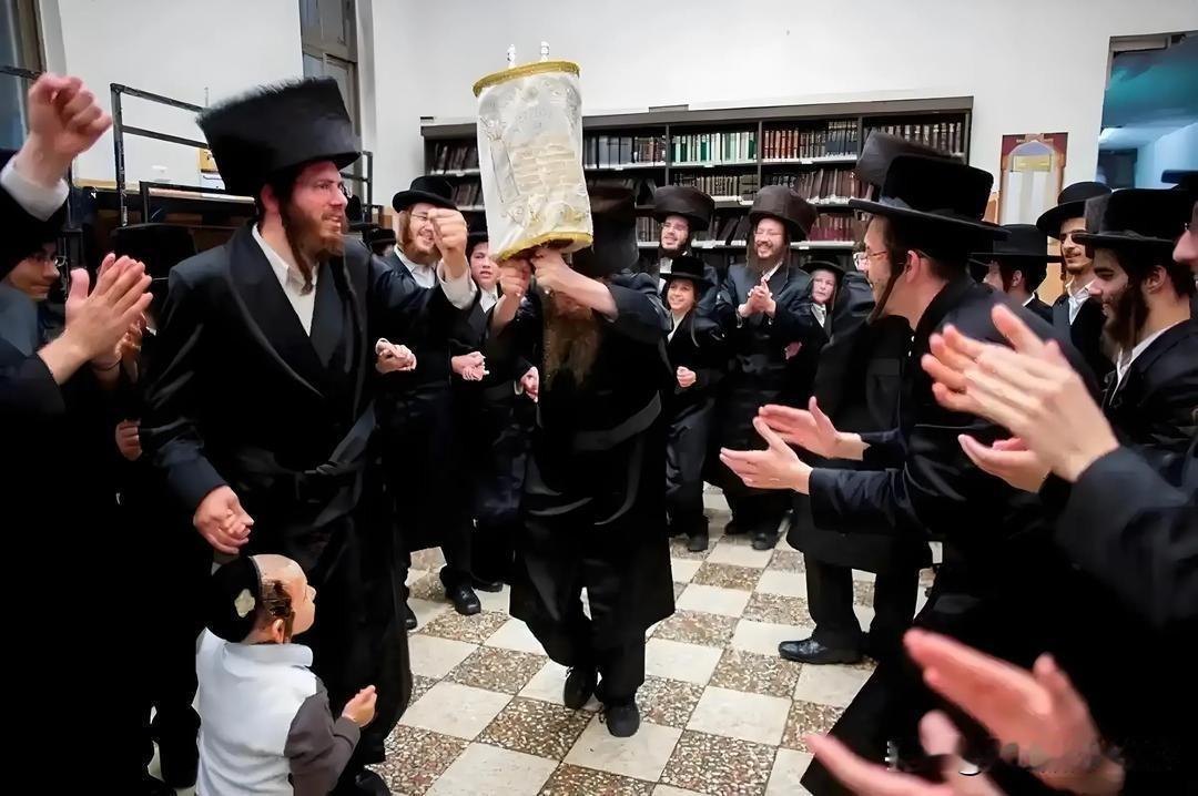 以色列将毁在自己人手里？以色列有一个特立独行的群体，被称为哈瑞迪犹太人。之所