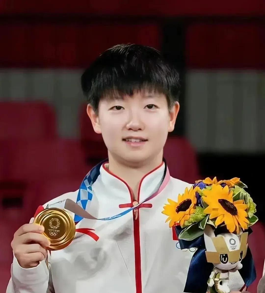 孙颖莎港澳演讲也说过，她也遇到过至暗时刻，也会因为输一场不甘心的比赛睡不着。还说