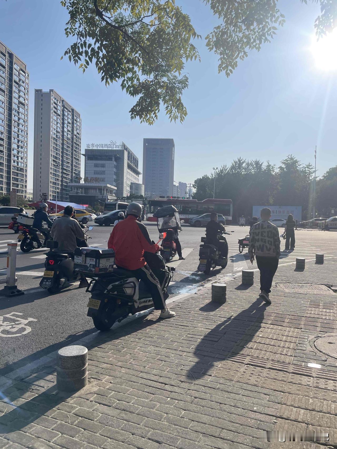 你见过最没有眼力见的行为，是什么？