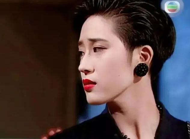 2008年，陈法蓉把富商男友朱明带回家见父母，朱明拍着胸脯：“我身家10亿，一定