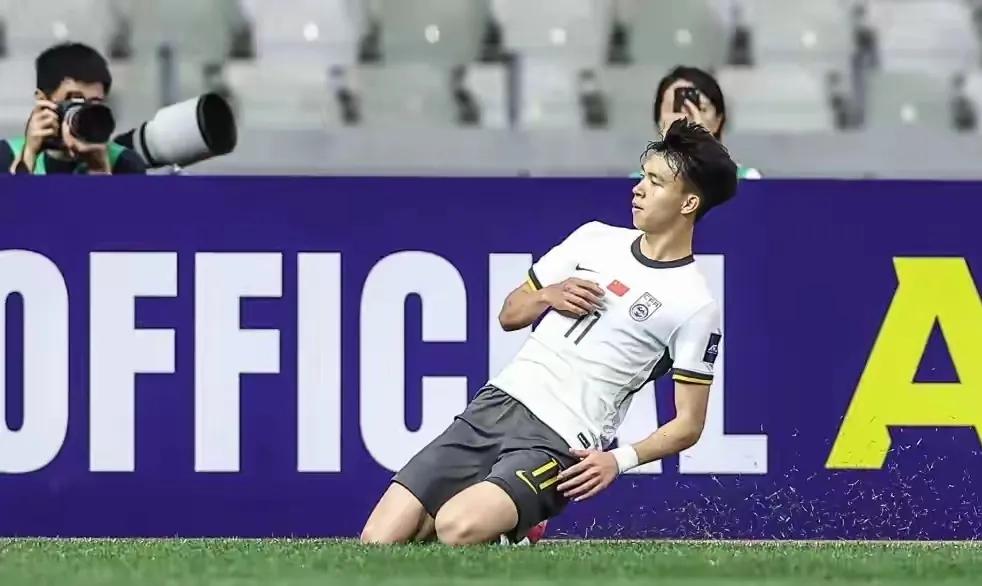 4-2！王钰栋一战创下2大新纪录，董路曾预言：他踢中超都难。董路的话没毛病，他的