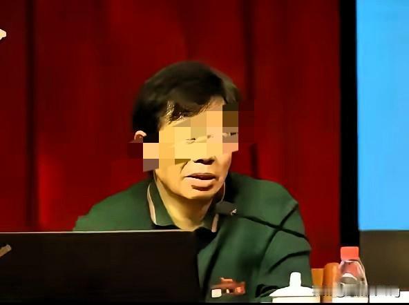 “我是专家，不是来陪聊的！”戴旭这一摔麦，摔碎了多少职场虚与委蛇的潜规则！主