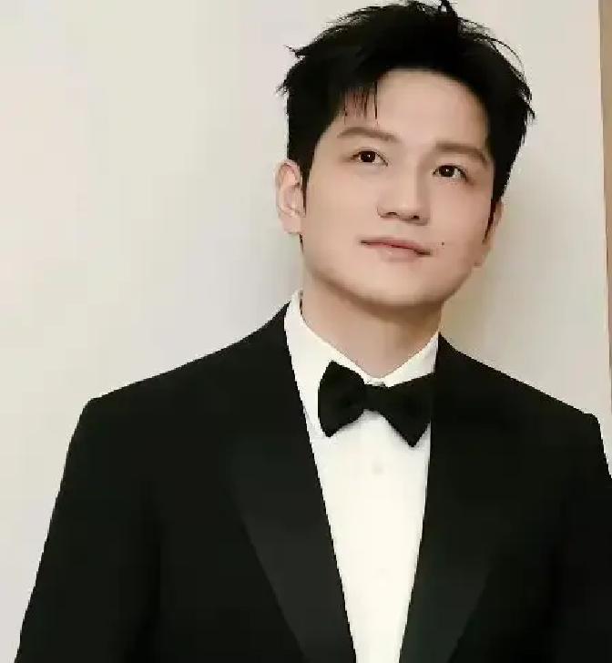 一张门票炒到3000块，买单的却是德国酒店老板。杜塞尔多夫乒乓球赛，樊振东