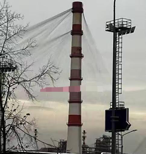 “俄罗斯终于悟了！S-300、S-400防空导弹再牛，也防不住无人机‘蚊子叮