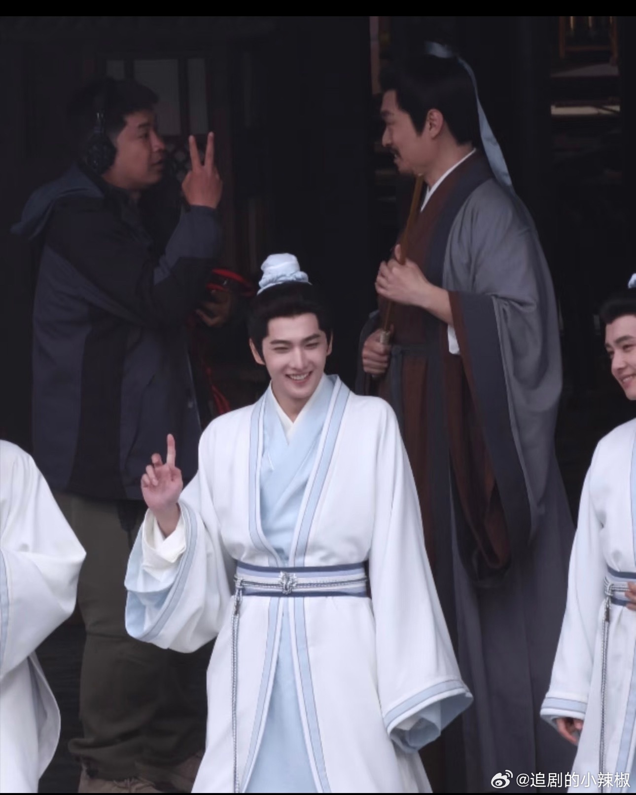 杨洋《不让江山》路透，这套好漂亮，看着又可以了