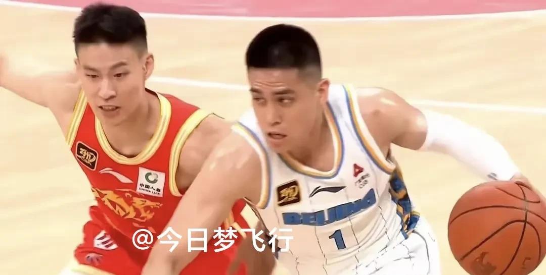 陈盈骏的优秀绝非偶然！陈盈骏是来自宝岛的CBA选秀球员，原广州龙狮队长，广东的