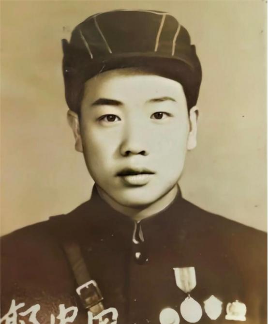 1950年11月29日，一位志愿军排长无视上级命令，放弃驻守高地，放走了美军的5