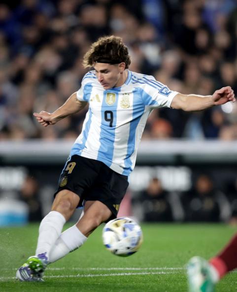 马竞这是怎么回事? 马竞那个刚花大价钱买来的阿尔瓦雷斯，现在的处境让人看了直