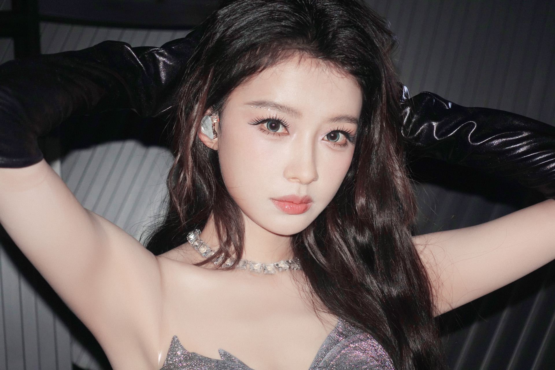 孙怡 好美的洋娃娃孙怡现场直拍第一个说孙怡是洋娃娃的人简直就是天才🥹，真的好美