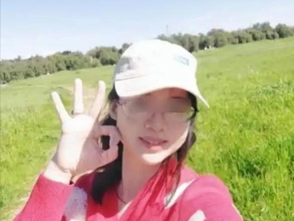 “中国越制裁我，我就越反华！”今年3月，百万粉丝的女网红于国外屡屡诋毁中国，受出