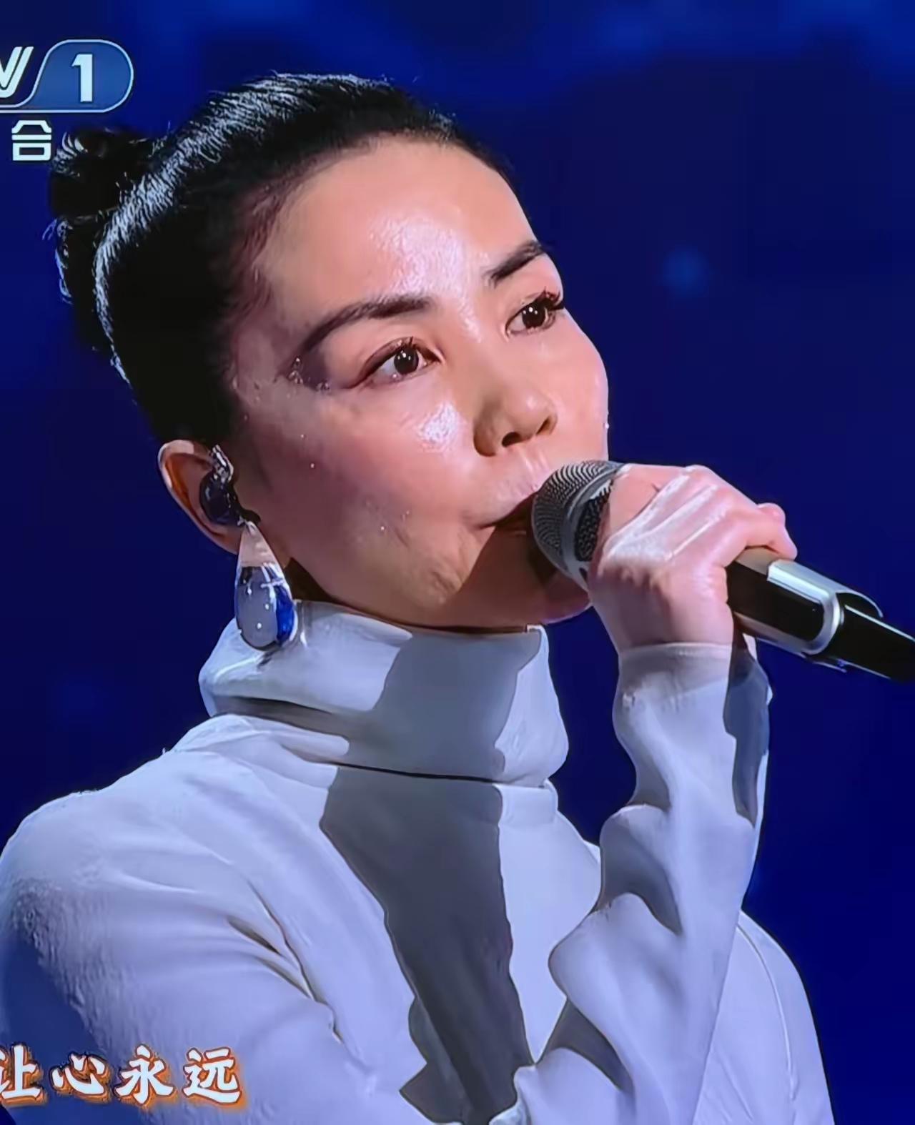 马年央视春晚，8个之最[玫瑰]：1、最精彩的表演：宇树机器人的武术表演2、