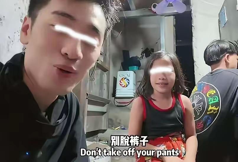 为什么欧美白人喜欢去东南亚？看见小女儿的动作了吗？东南亚可以说是欧美白人的天