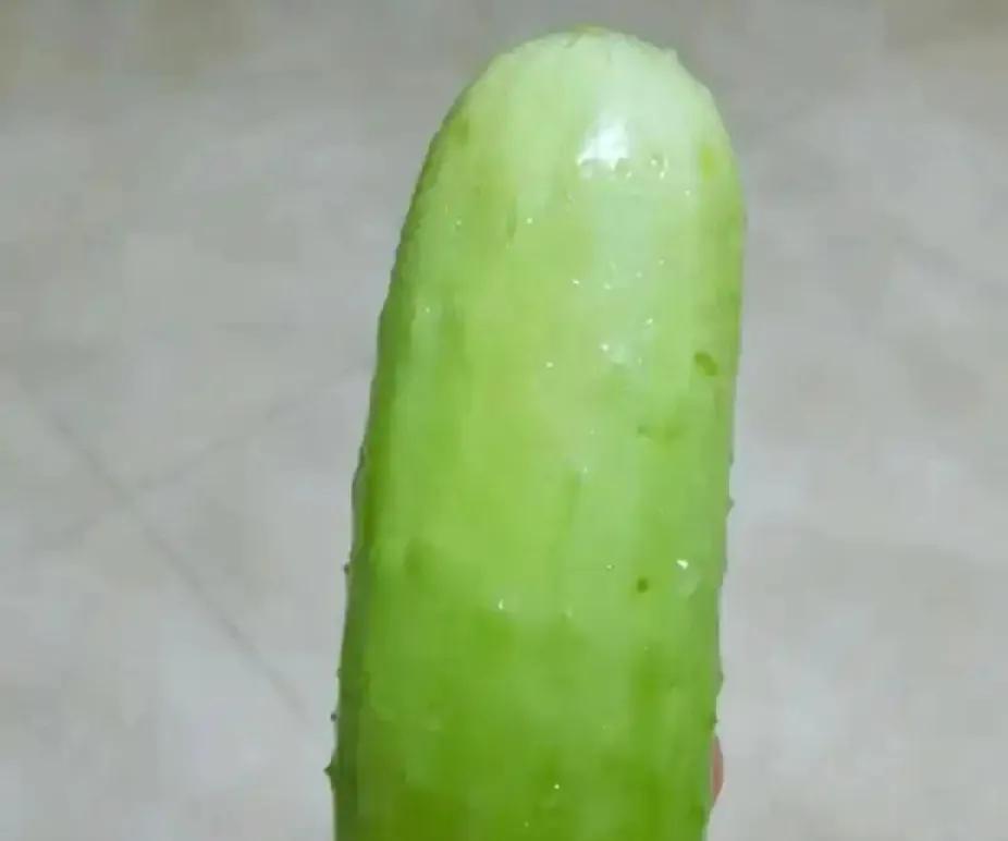 种些奶油小黄瓜，疗愈你的心灵农村是世外桃源，人人向往那个小菜园。一年四季，轮