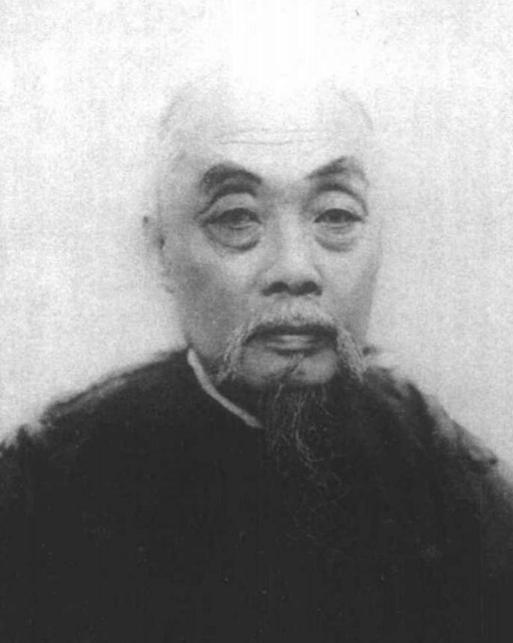 1884年，为了延续香火，清末状元张謇在妻子的安排下，纳了一房小妾，可小妾却迟迟