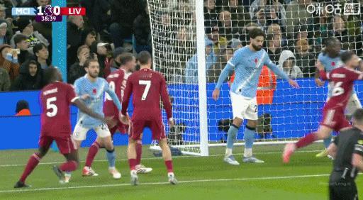 努内斯防守真的是低智商，只适合顺风球时踢中场，曼城有努内斯刘易斯赖因得斯，加萨维