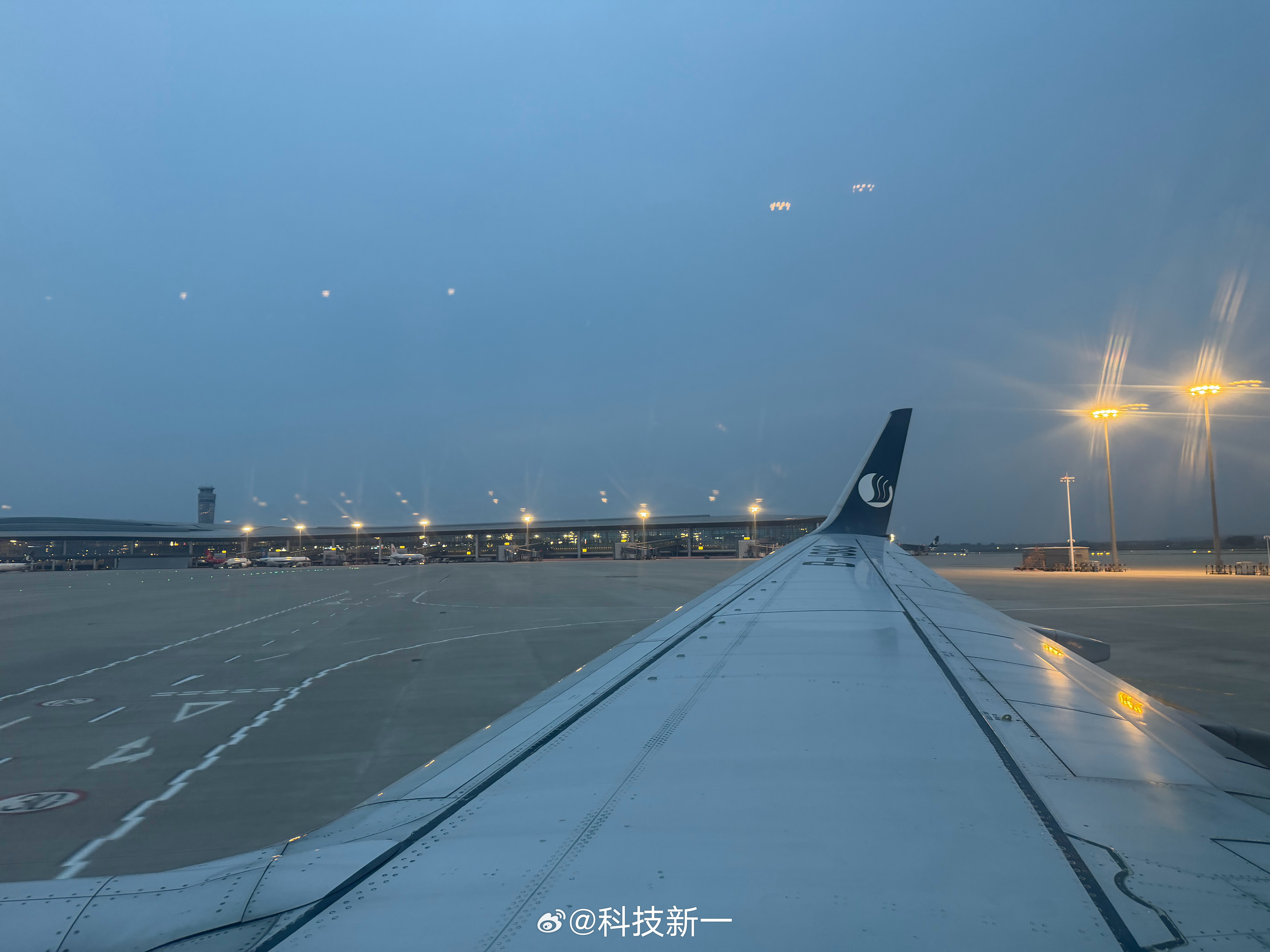 落地青岛，突然想一个问题，你们说如果我们国家再增加一个直辖市，会不会是青岛？胶