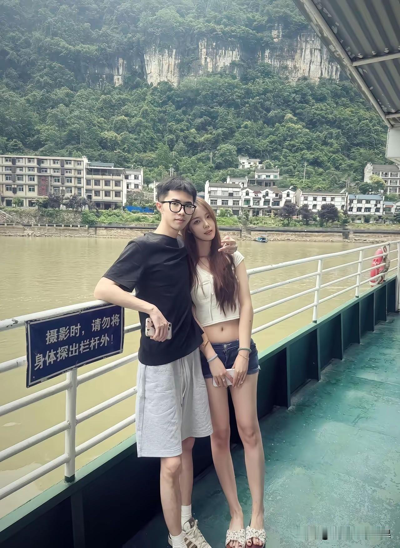 不得不说，这也许就是人人都羡慕的爱情吧？