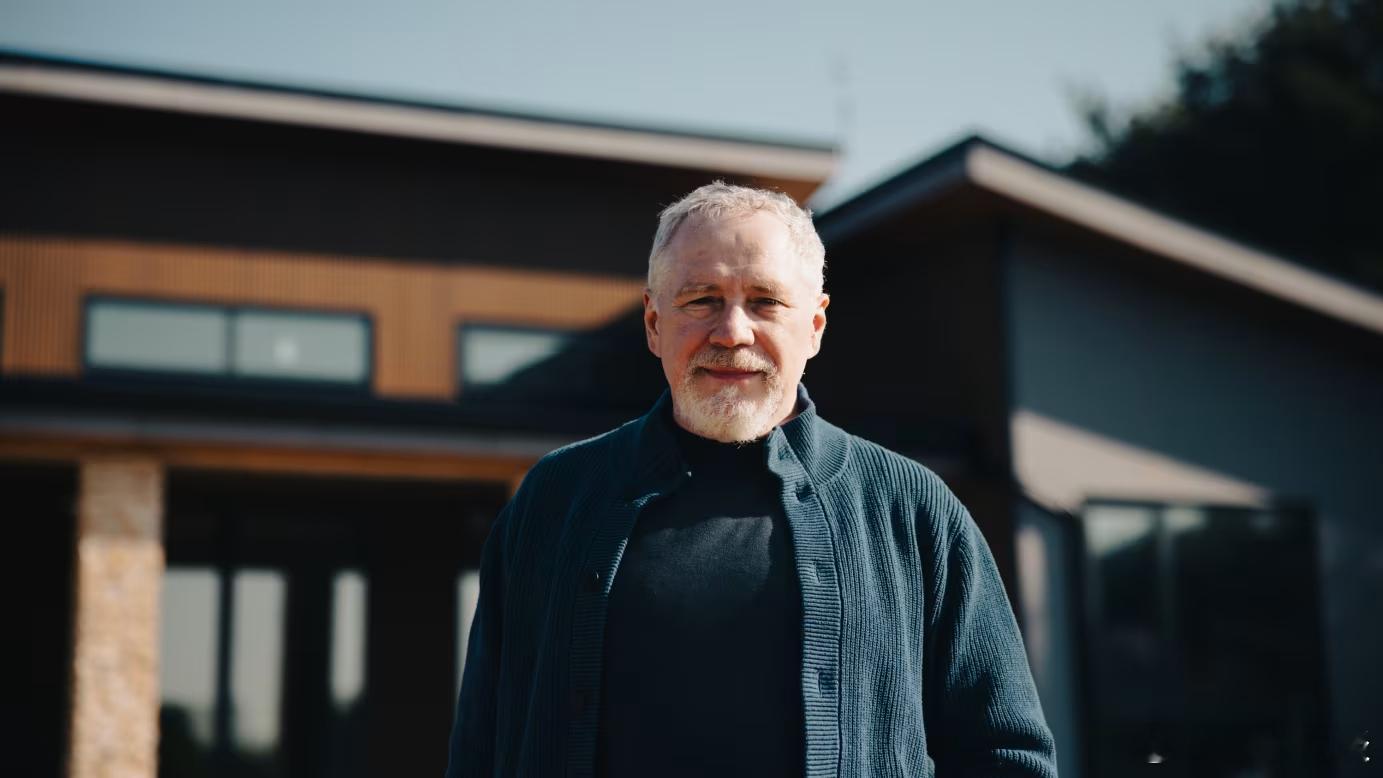 【由于厌倦了高昂的生活成本，一些美国人开始直接从中国进口房屋】（CNN）根纳季