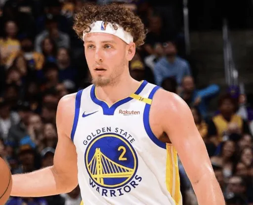 其实打到现在这个阶段也该放下对胜负的执念了勇士伤成这样，现在这些人能打成这