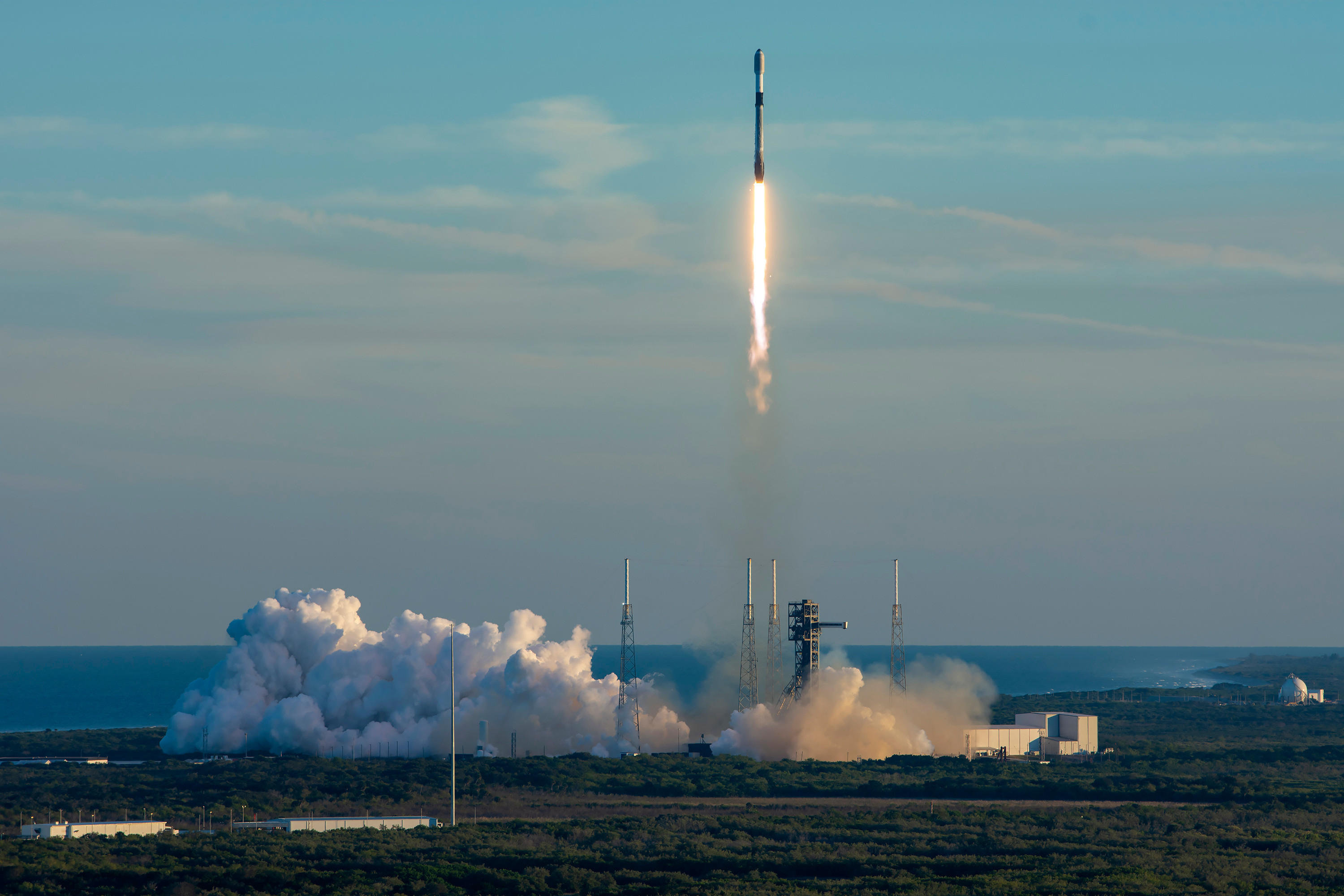 今天06:01，SpaceX在卡纳维拉尔太空军基地SLC-40，使用Falcon