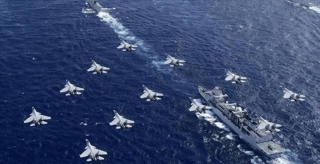 阅兵前日本破防：解放军航母不堪一击，用潜艇封死我军各大军港？最近日本媒体突然集