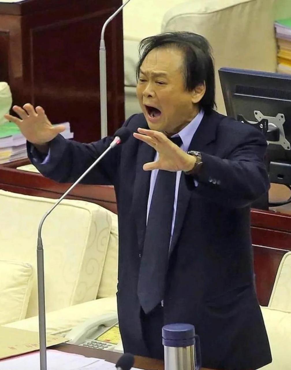 直接炸锅了！民进党大佬王世坚突然扔出重磅发言：“我想到大陆看一看！”  这