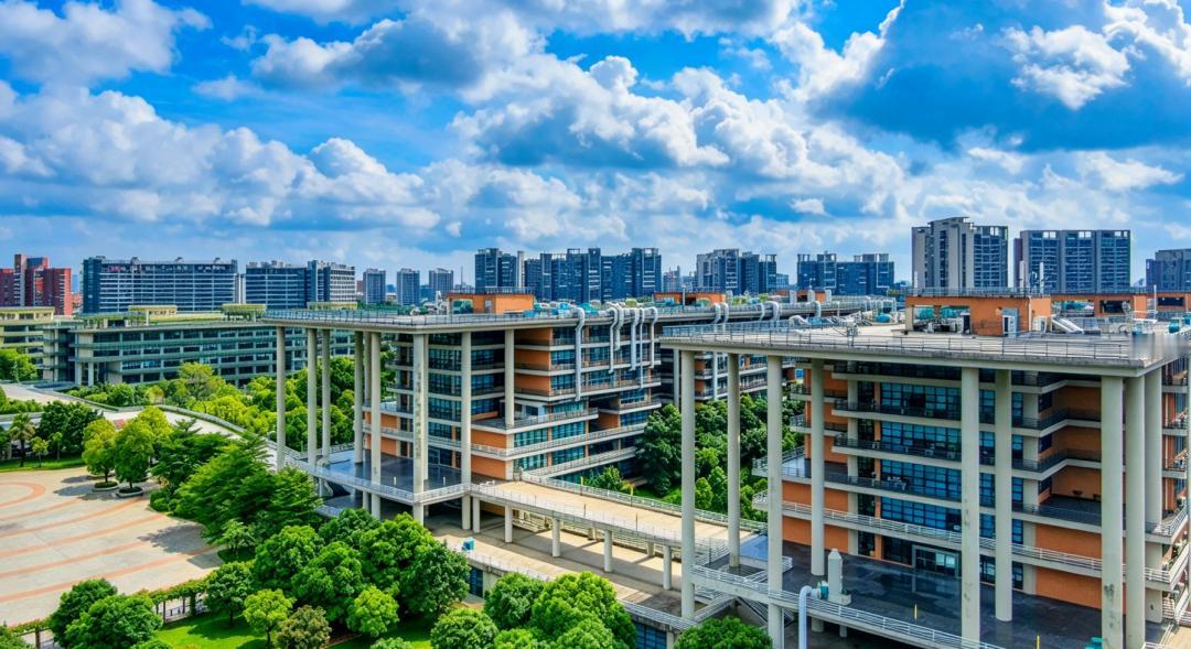 广东工业大学2027年硕士研究生招生简章公布，哪些数据值得重点关注？第一，20