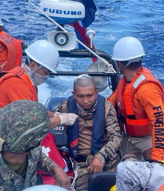 一件虎斑军装，把美军的底也兜出来了。被转运那名菲律宾伤兵压根不是什么普通士兵