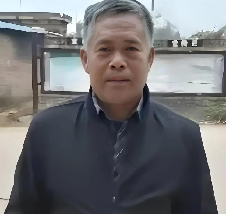湖南一男子丧偶后看上了一个女人，可这女人不简单，带着带着3个女儿嫁过去。哪料，