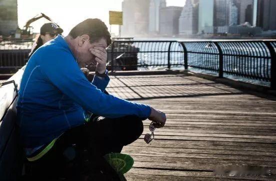 能不能考虑一下四十五岁到五十岁的失业人群？这个年龄段的孩子还没结婚，父母还需要赡