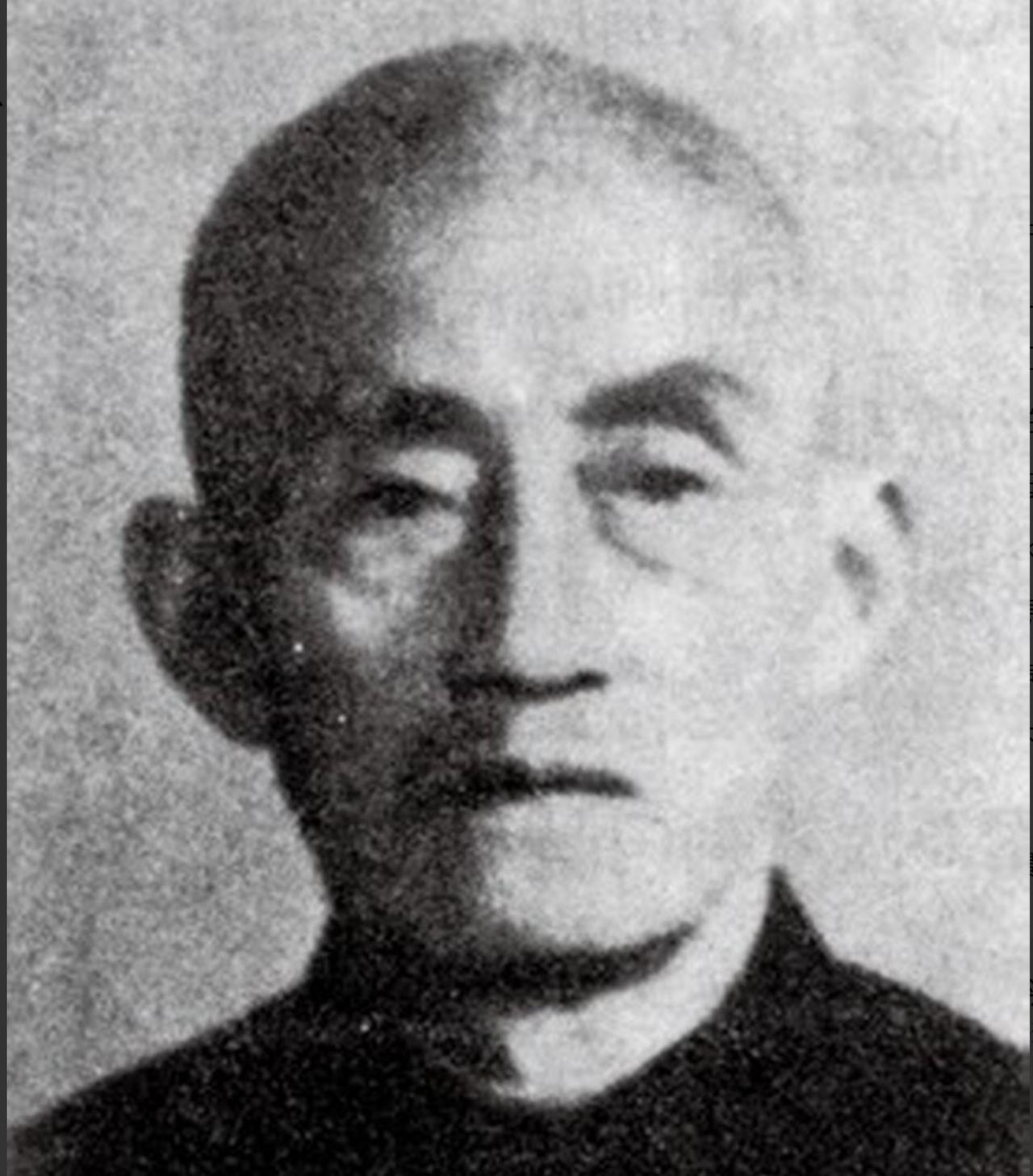 1949年2月，国军军长方靖主动向解放军投降，他对部下说：“我好不容易娶了一个2