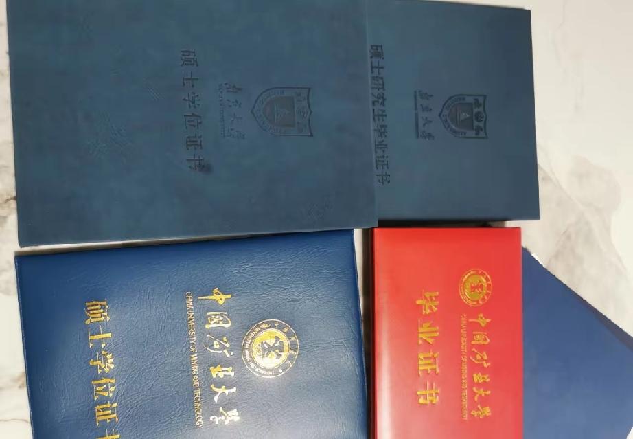 孩子读研3年考上公务员，我最后悔的一件事。街坊邻里都羡慕我家两个孩子，学历