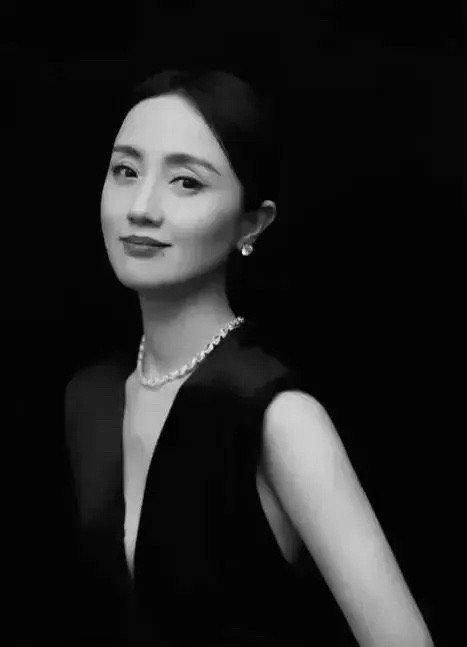 国家话剧院发布朱媛媛讣告国家话剧院深夜再发长文，黄磊、陶虹、佟大为、陈数等70余