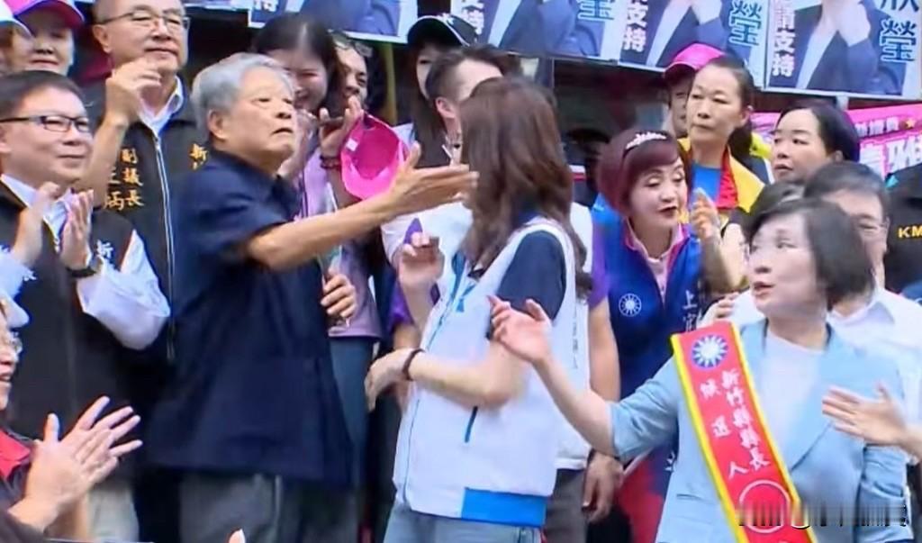 范振宗突对郑丽文呼巴掌　本人亲自还原真相台湾地区“九合一”地方选举，登记环节