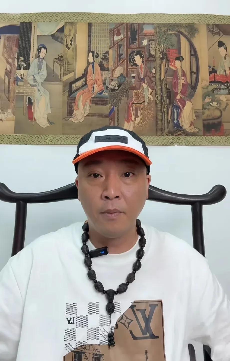 胖东来柴怼怼事件愈演愈烈，双方发多条视频放话近日，胖东来与柴怼怼的争端在网络平