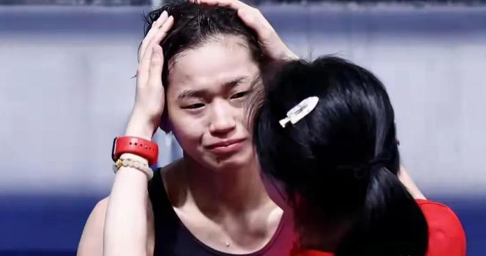 杀鸡并不能儆猴，“水花征服者联盟”的徐某被拘后，女作家继续发文攻击全红婵。奥