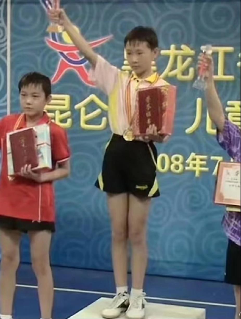 王曼昱：从领奖台到领奖台，13年的冠军基因刻在骨子里✨三张照片，三个年份，