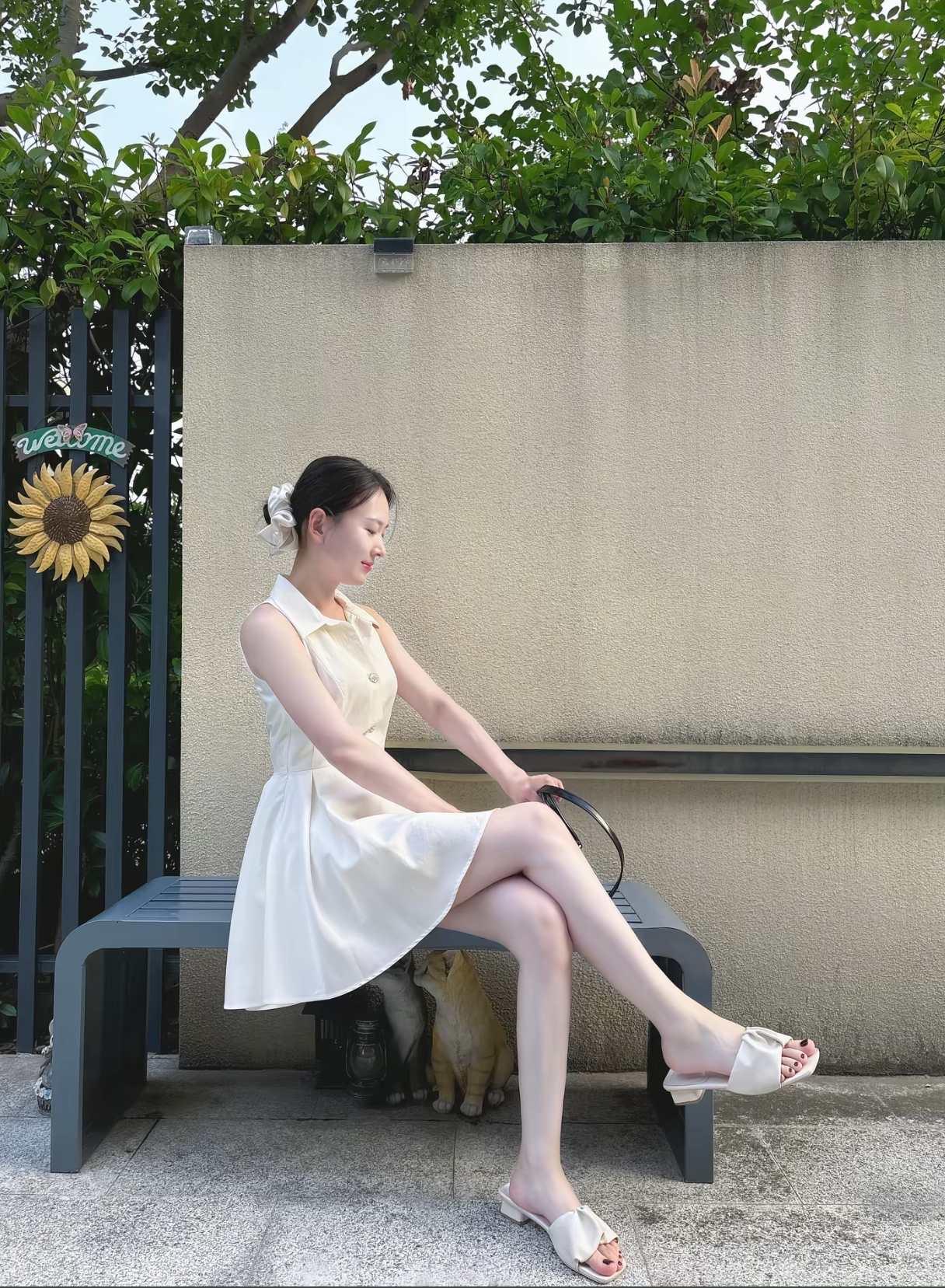 今天也是努力热爱生活的一天，简单快乐，自在从容，温柔又上进。热爱生活女生日常