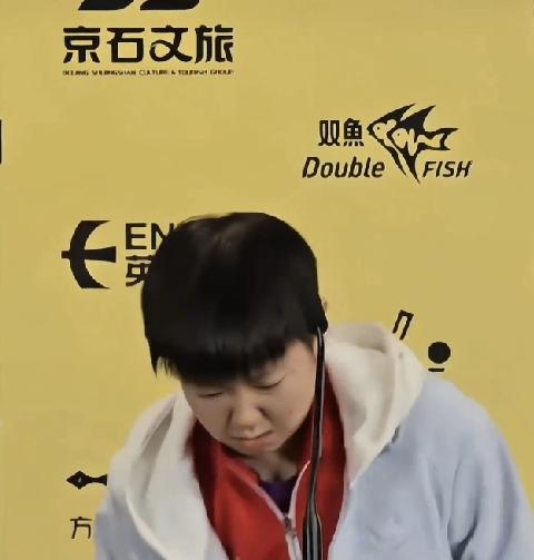 所以莎莎到底伤的有多重呢？而且发烧浑身没劲，单一个简单的坐下动作都痛的龇牙咧