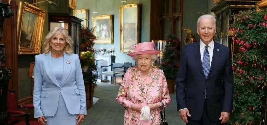 老太太的表情是不会骗人的