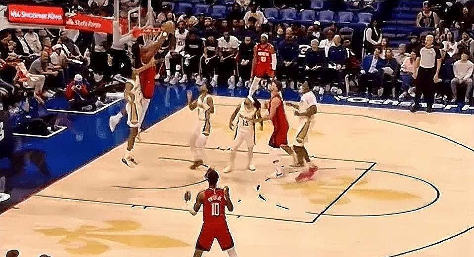 火箭新星阿门简直太猖狂了！在今日火箭对阵鹈鹕的首节比赛中，阿门先是在进攻中完成一