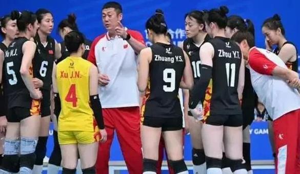 王之腾与赵勇的差距。2023成都大运会上，赵勇率中国女排勇夺冠军，在半决赛3-0