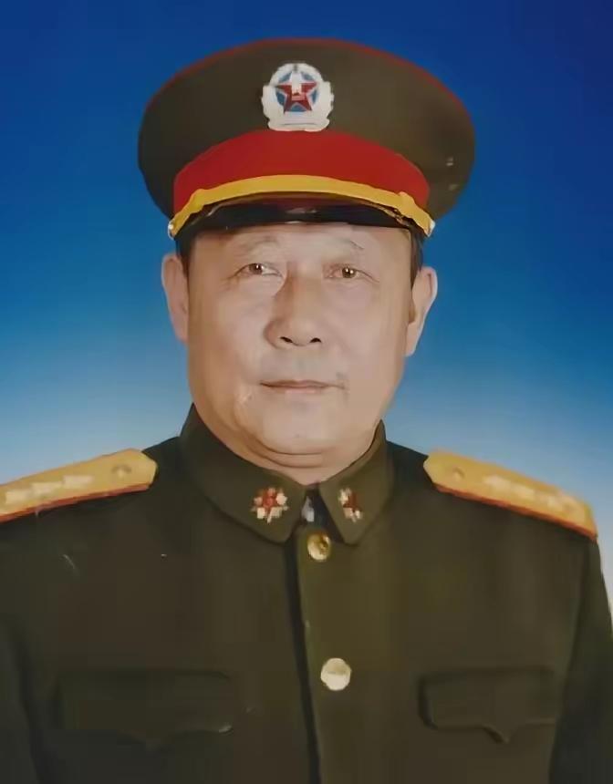 秦基伟将军落难时，他还是个上尉，冒着风险带将军长子去长沙治病，秦将军复出后，托尤